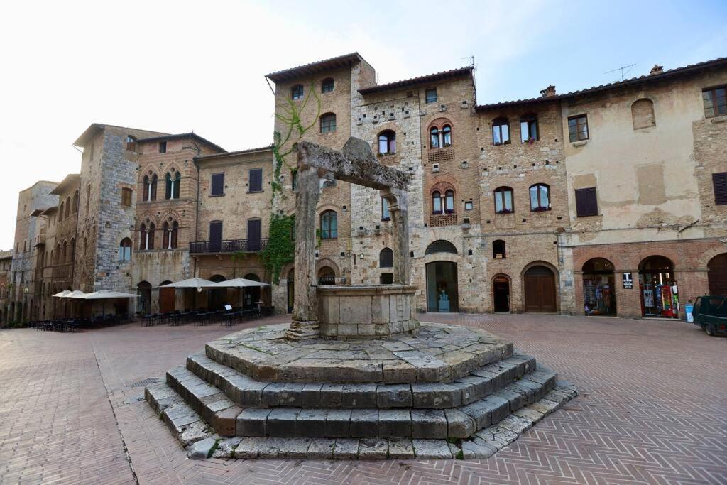 Lovely 2 Bedroom In San Gimignano Historic Center Εξωτερικό φωτογραφία